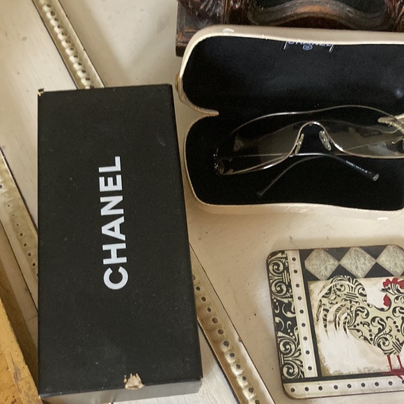 SOLD!SOLD! SOLD!🙂Chanel Rhinestone Sunglasses w/case and box - Picture 8 of 11